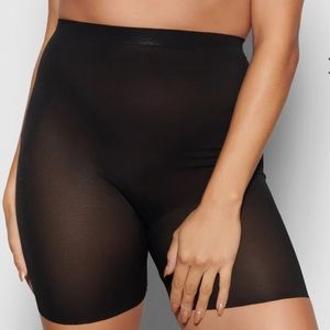 SKIMS SHEER SCULPT LOW BACK SHORT
